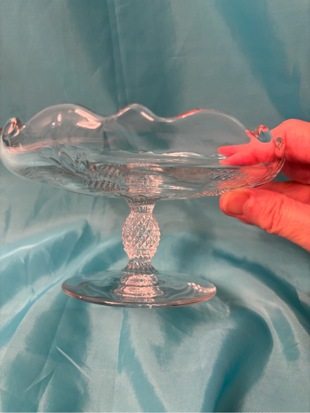 Vintage Clear Glass Pineapple Motif Pedestal Plate - Picture 9 of 10